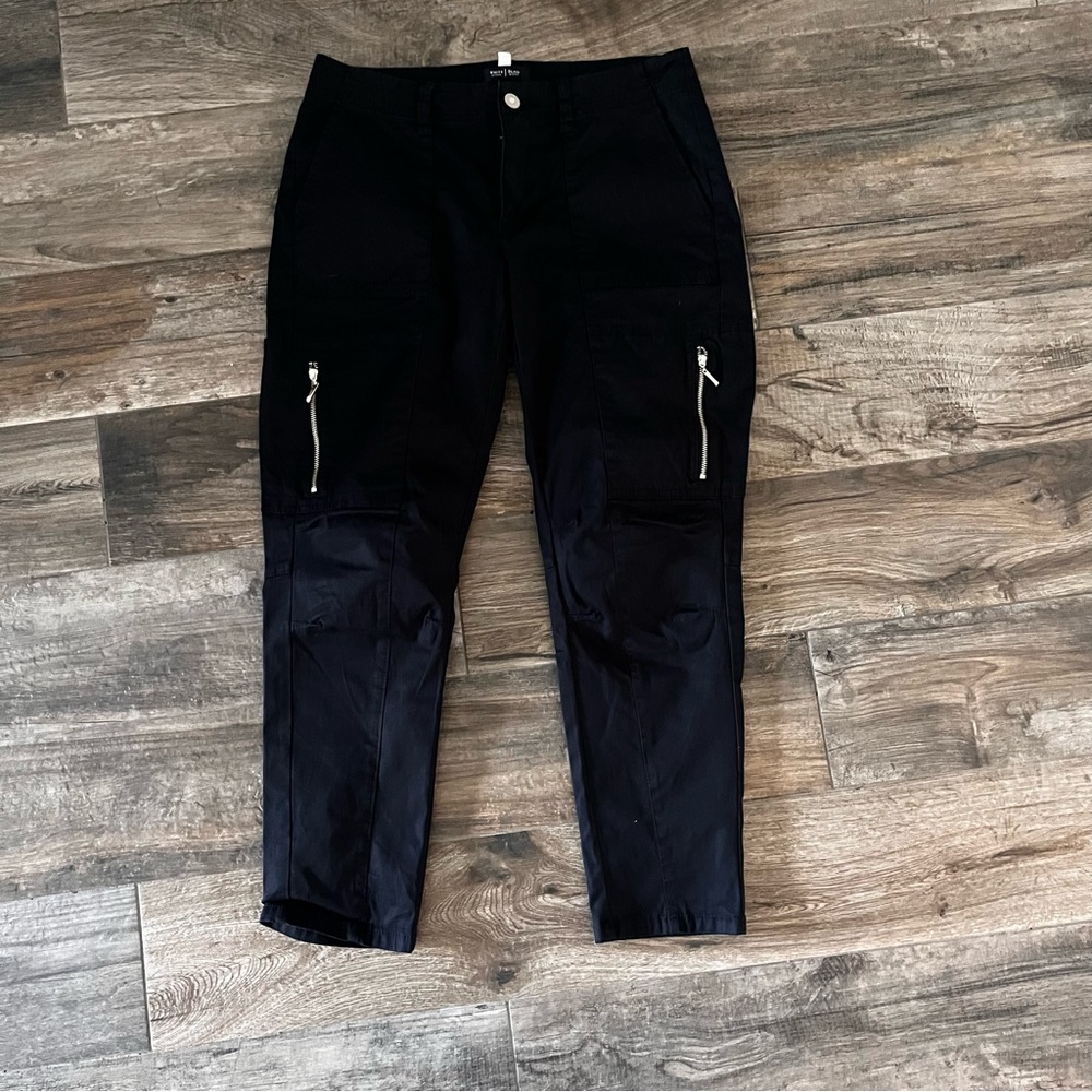 White House Black Market black cropped pants with gold zippers Size 4